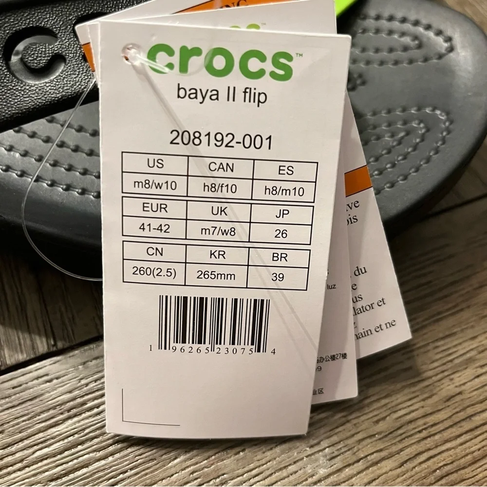 Black baya ll flip crocs flip flops NWT
